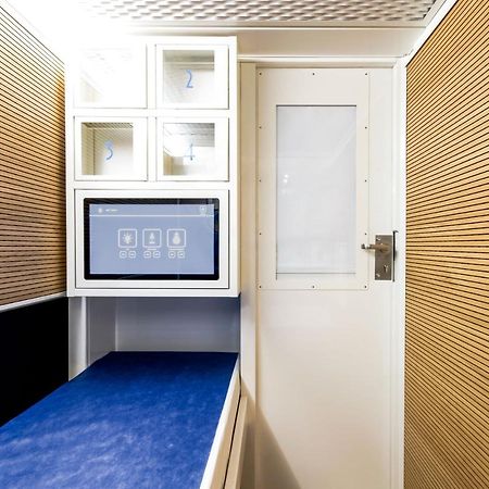 ホテル Resting Pods - Zzzleepandgotrn Torino Airport カゼッレ・トリネーゼ エクステリア 写真