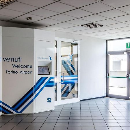 ホテル Resting Pods - Zzzleepandgotrn Torino Airport カゼッレ・トリネーゼ エクステリア 写真