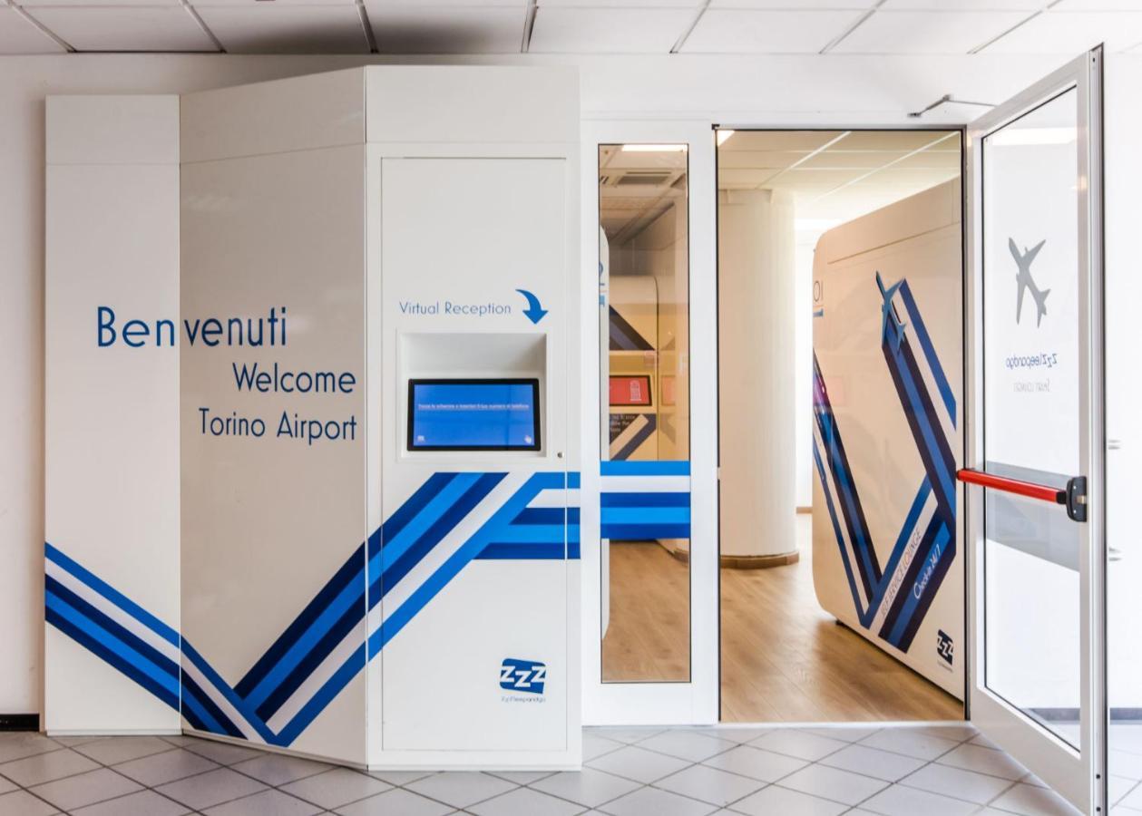 ホテル Resting Pods - Zzzleepandgotrn Torino Airport カゼッレ・トリネーゼ エクステリア 写真