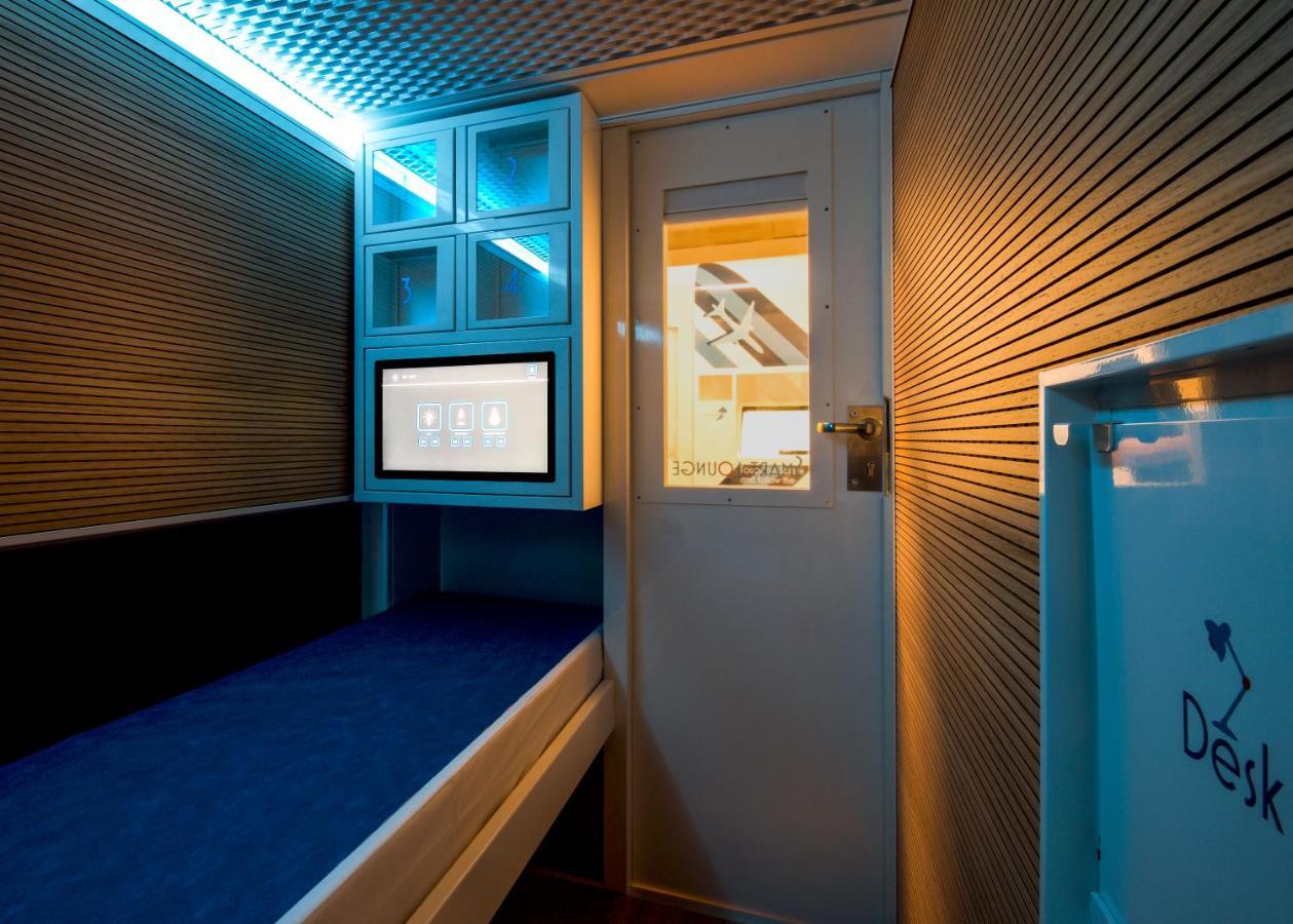 ホテル Resting Pods - Zzzleepandgotrn Torino Airport カゼッレ・トリネーゼ エクステリア 写真
